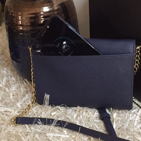 Michael Kors Jet Set Travel Phone Crossbody Bag - Picture 6 of 15